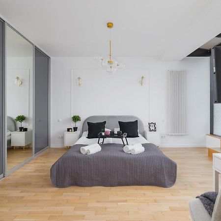 Politechnika Krakowska Apartment By Renters Prestige Bagian luar foto