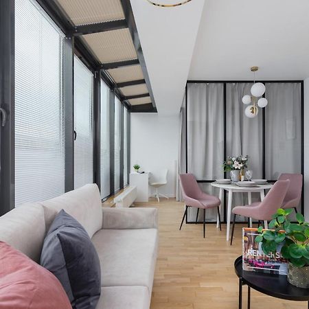 Politechnika Krakowska Apartment By Renters Prestige Bagian luar foto