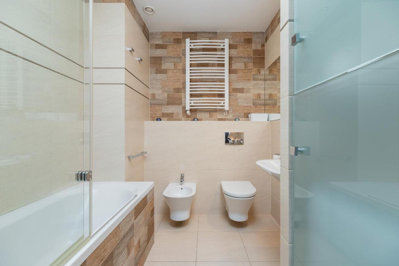 Politechnika Krakowska Apartment By Renters Prestige Bagian luar foto